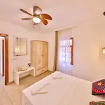 Otel Yoga House