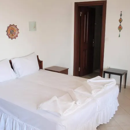 Hotel Yoga House 2*